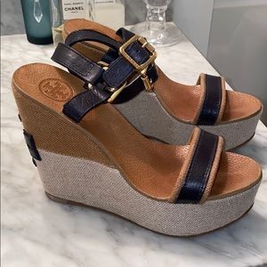 Tory Burch 😍 wedges